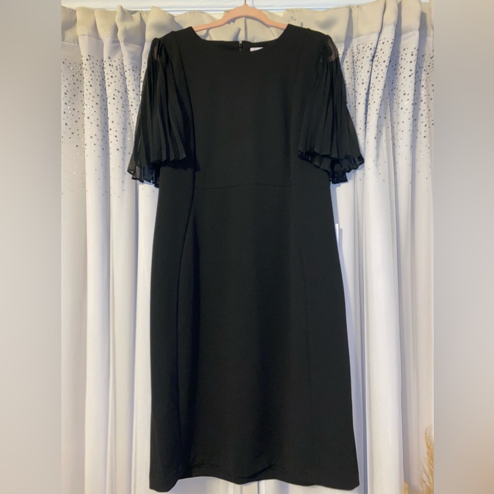 Brand: Calvin Klein 
Size: 16W, PTP- 21”, Length- 42”
Color: Black